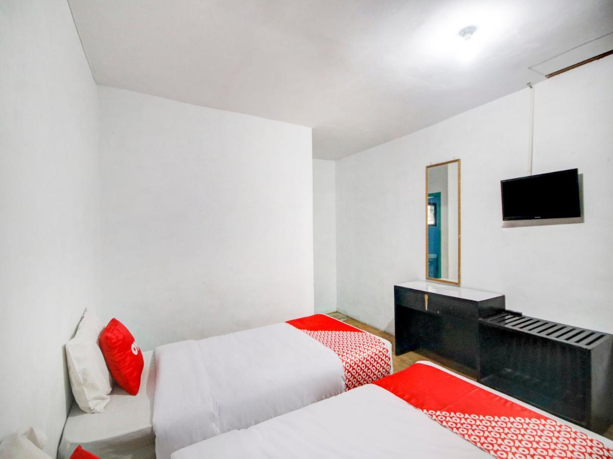 โอโย 2322 เดียน กาโรนา โฮเต็ล Hotel เบอราสตากี ภายนอก รูปภาพ