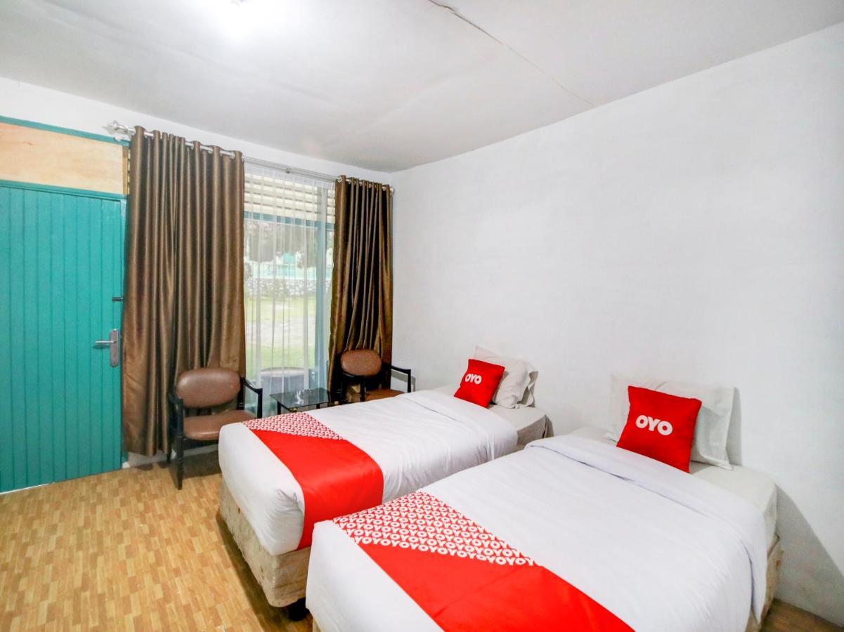 โอโย 2322 เดียน กาโรนา โฮเต็ล Hotel เบอราสตากี ภายนอก รูปภาพ