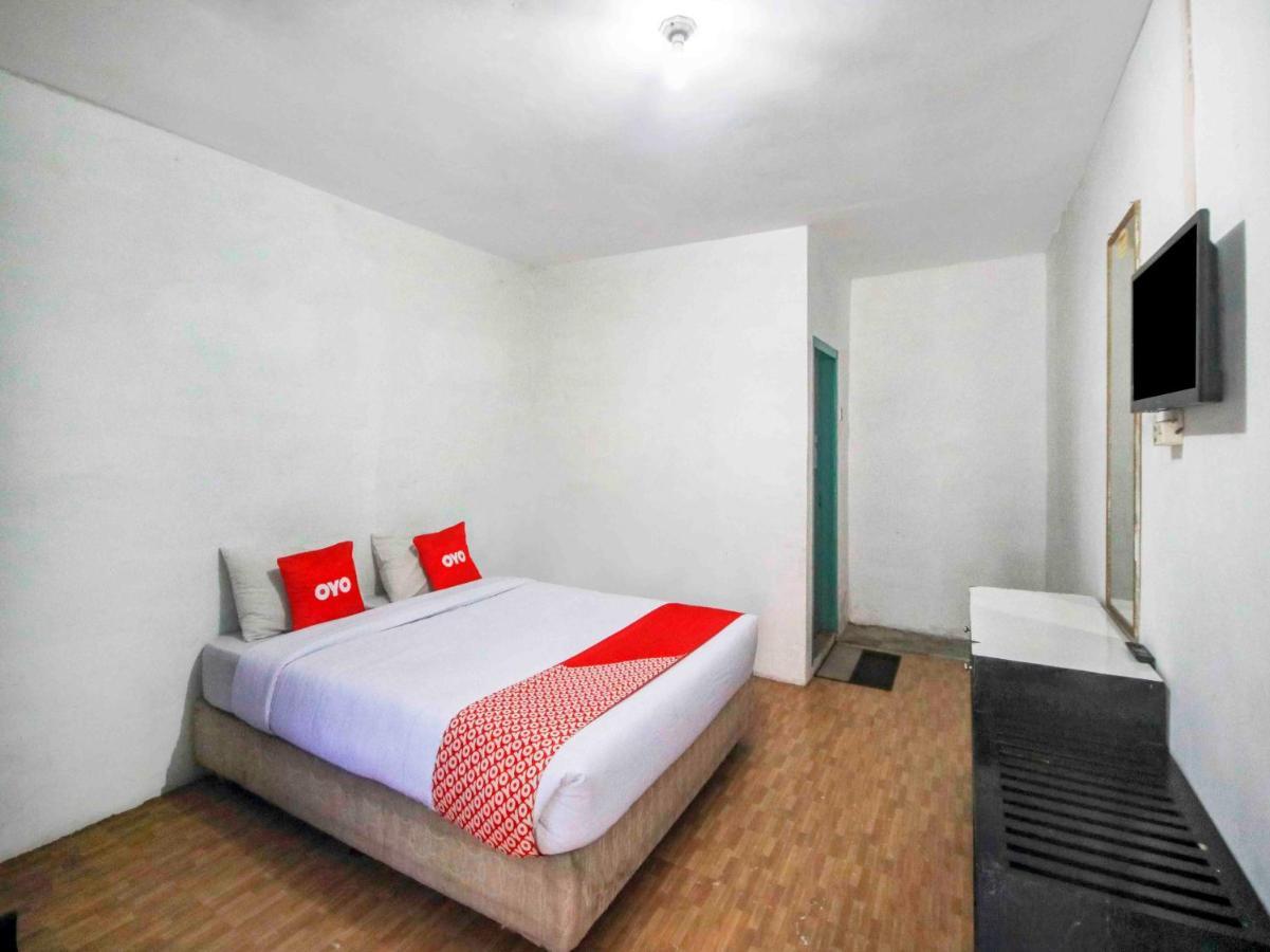 โอโย 2322 เดียน กาโรนา โฮเต็ล Hotel เบอราสตากี ภายนอก รูปภาพ